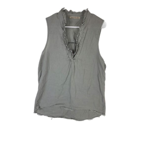 Wearables Vneck Sleeveless Top with ruffle detail and distressed bottom, Size XL - Picture 1 of 4